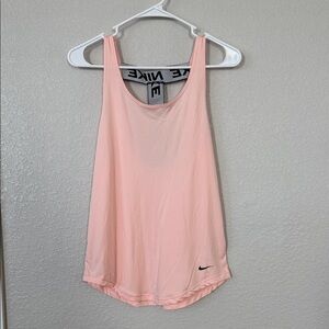 Nike Women's Soft Peach Tank Top dri-fit size small